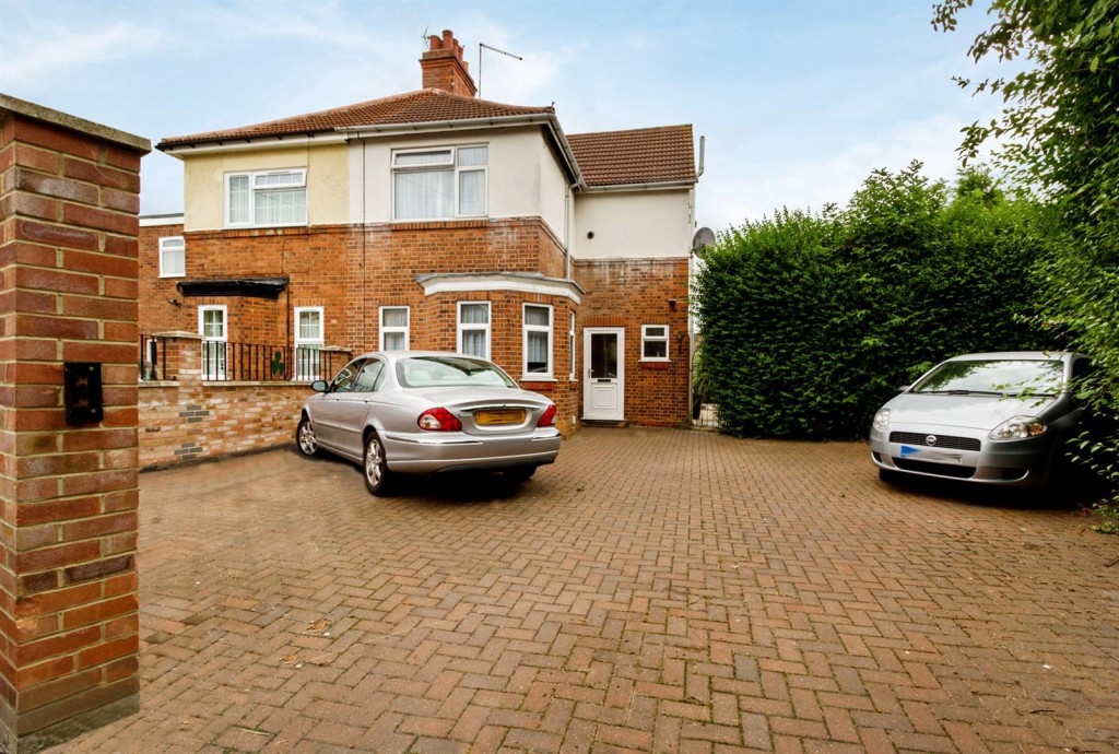 Emperor Way, Fletton, Peterborough For Sale £165,000 Tortoise